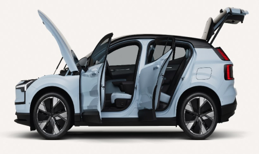 Prueba real: de Galicia a Madrid con el Volvo EX30 Extended Range